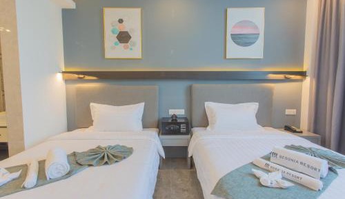 Deluxe Twin Room