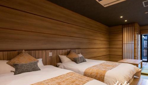 Japanese-Style Room
