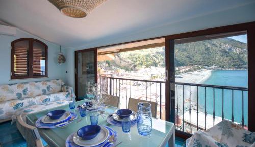 One-Bedroom Holiday Home