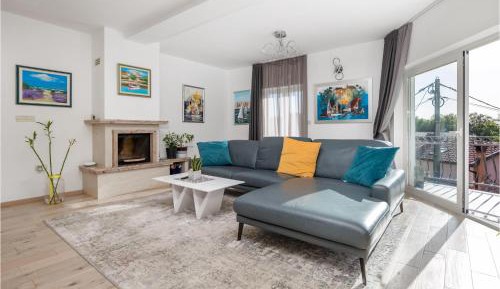Four-Bedroom Holiday Home