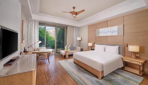 King Room with Balcony