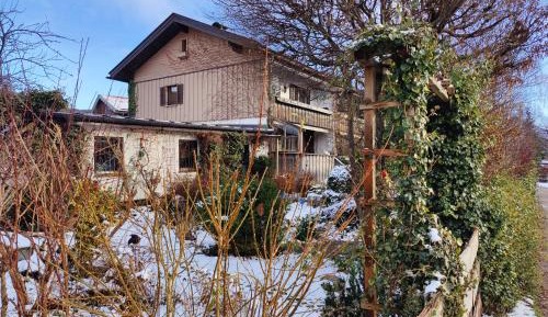 Three-Bedroom Holiday Home 