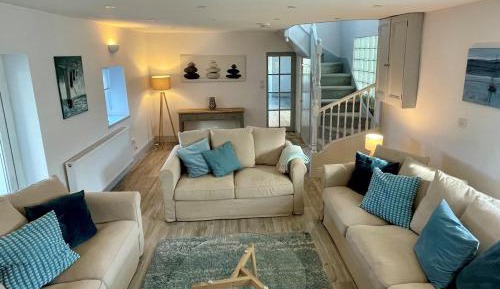 Four-Bedroom Holiday Home