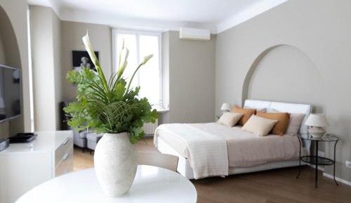 Queen Room with Balcony