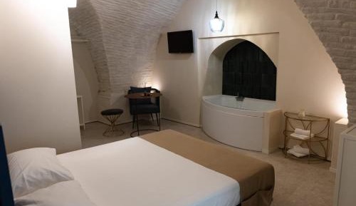 Double Room with Spa Bath