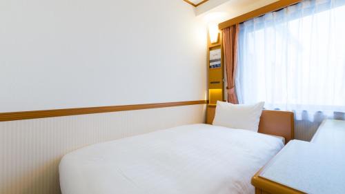 Single Room - Electronic Cigaret