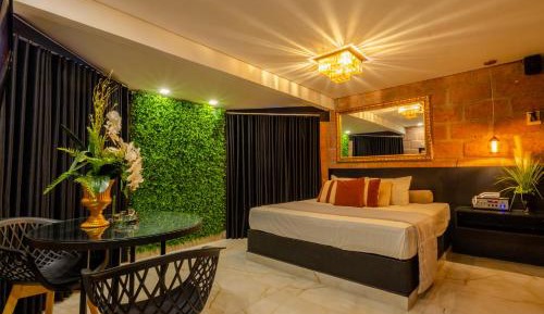 Deluxe Double Room with Bath