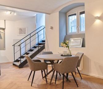 One-bedroom Loft Apartment 