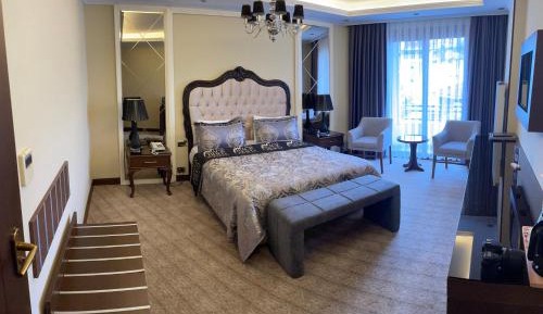Queen Suite