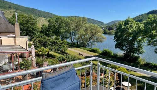 One-Bedroom Apartment with Balcony and Water View