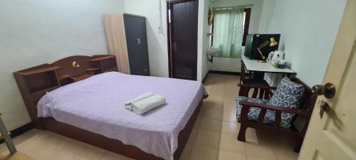 Deluxe Double Room (2 Adults + 1 Child)