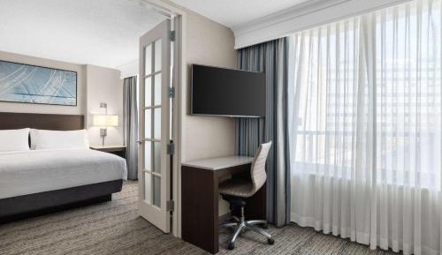 Two-Room King Suite with Murphy Bed