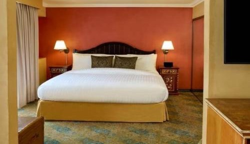 Top Floor One Bedroom Suite
