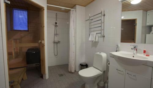 Three-Bedroom Apartment - Ruoholahti - Saukonpaadenranta 4