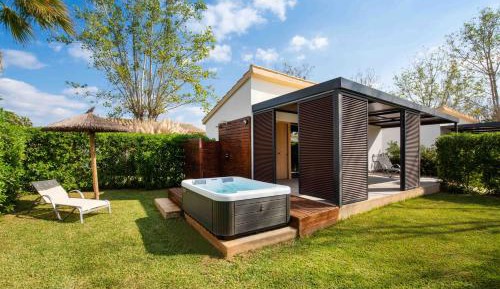 Superior Silver Bungalow