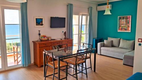 Deluxe Suite with Sea View