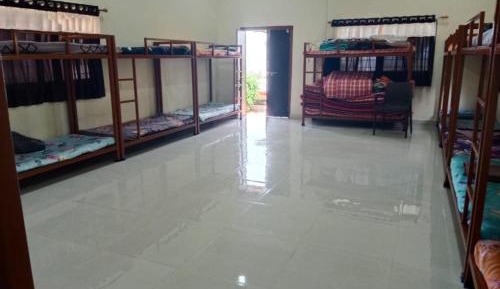 Mixed Dormitory Room