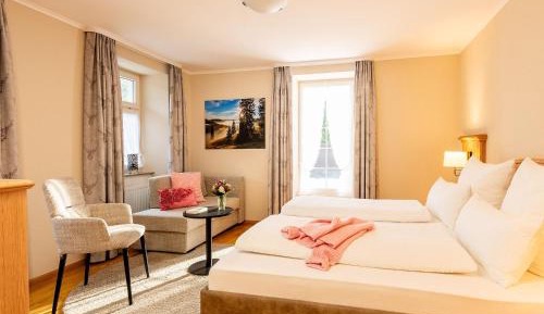Deluxe Double Room with Balcony