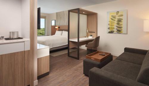 King Suite with Trundle Bed