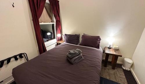 Standard Double Room with Shared Bathroom