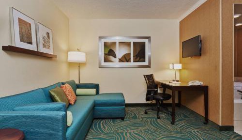 Larger Studio, 2 Queen, Sofa bed