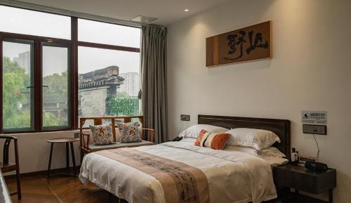 Deluxe Double Room with Bath