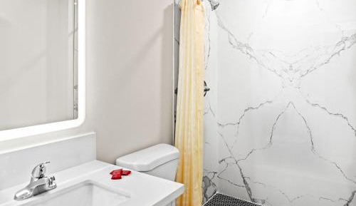 Standard Queen Room with Two Queen Beds