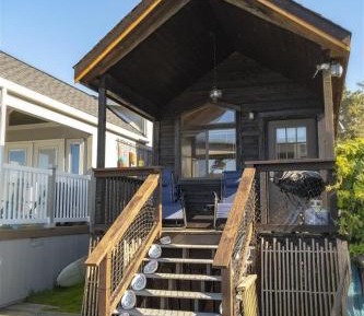 Two-Bedroom Holiday Home