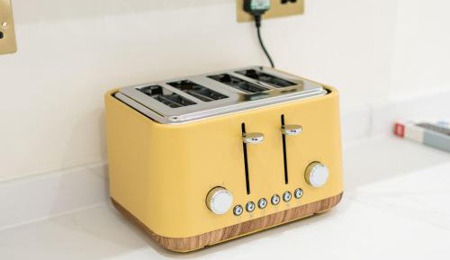 Deluxe Studio