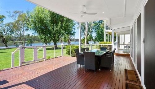 Three-Bedroom Townhouse