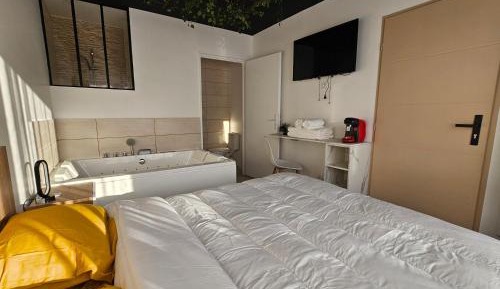 Double Room with Private Bathroom