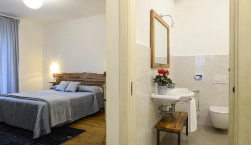Queen Room with Pool View