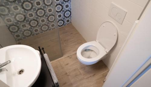 Studio with Mountain View