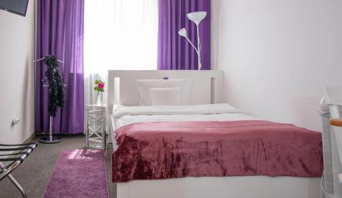 Single Room with Private Bathroom