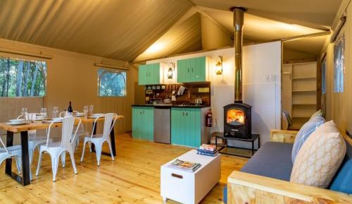 Two-bedroom Chalet with hot tub