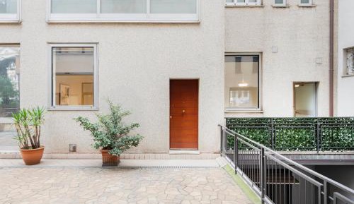 One-Bedroom Standard Apartment