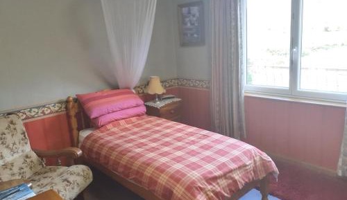 Single Room with Mountain View