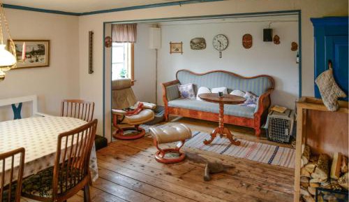 Three-Bedroom Holiday Home 