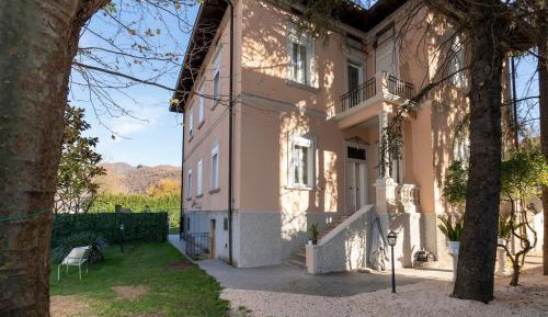 Three-Bedroom Premium Apartment