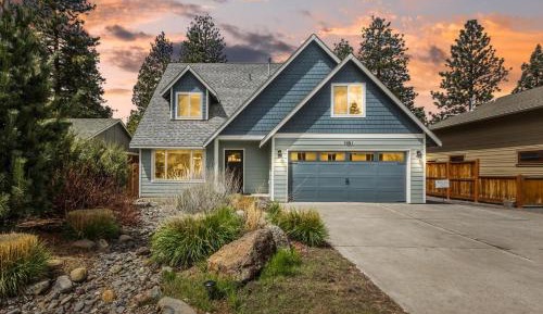 Three-Bedroom Holiday Home 