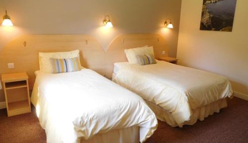 Standard Twin Room with Garden View