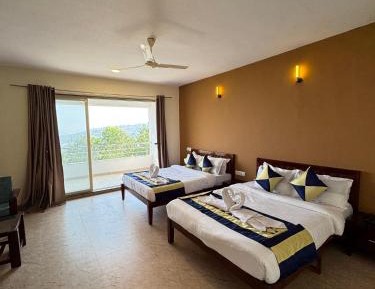 Quadruple Room with Mountain View