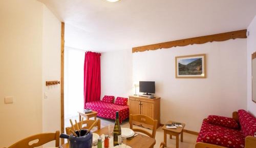 One-Bedroom Holiday Home