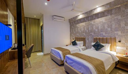 Deluxe Double or Twin Room