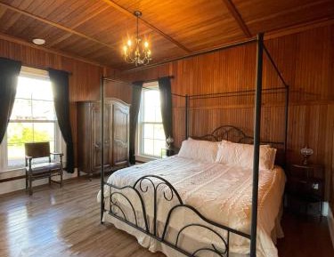King Room with Garden View