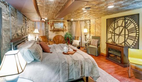 King Suite with Spa Bath