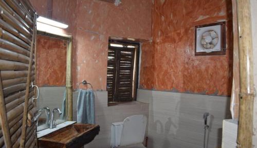 Deluxe Double Room (2 Adults + 1 Child)