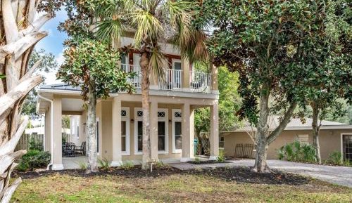 Three-Bedroom Holiday Home 