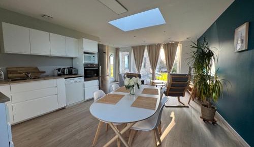 One-Bedroom Apartment with Terrace