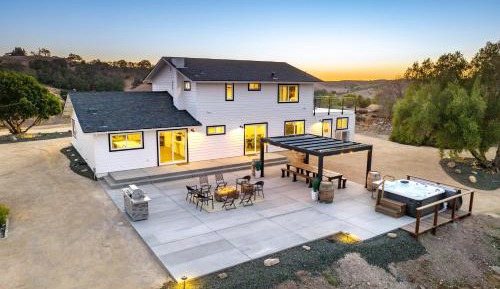 Four-Bedroom Vacation Home